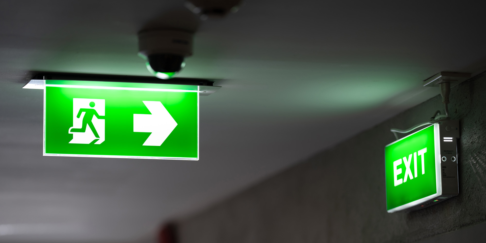 Emergency lighting sign in a commercial building